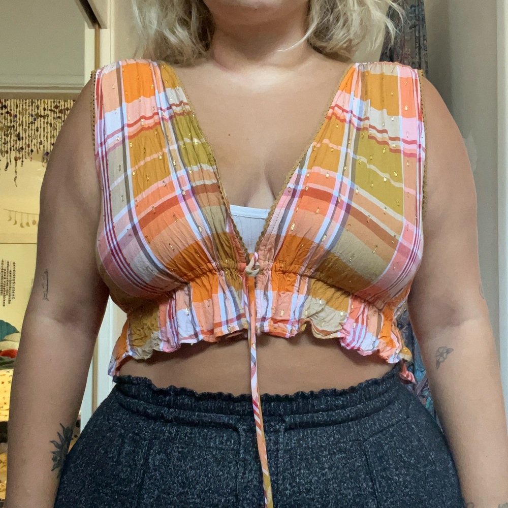 Aerie tie tank